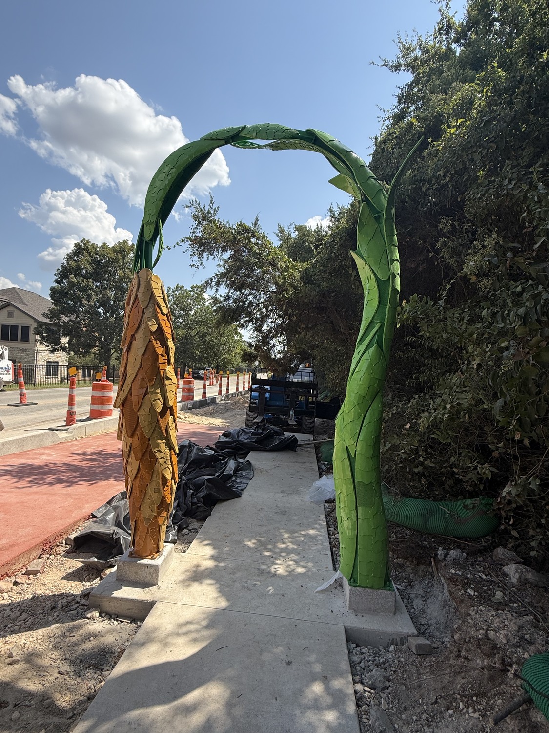 Prairie Grass Arch, installation view 3