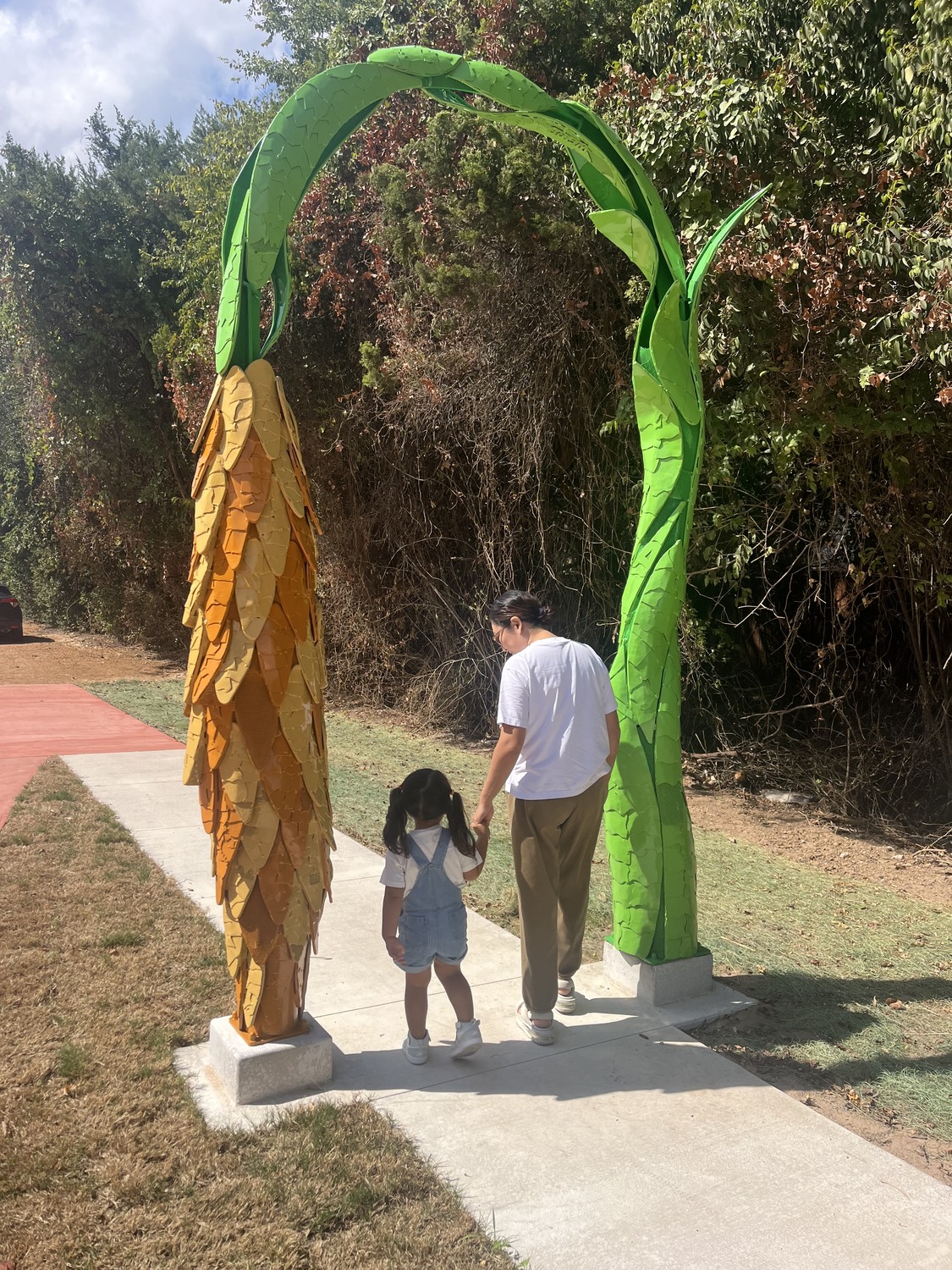 Prairie Grass Arch, installation view 5